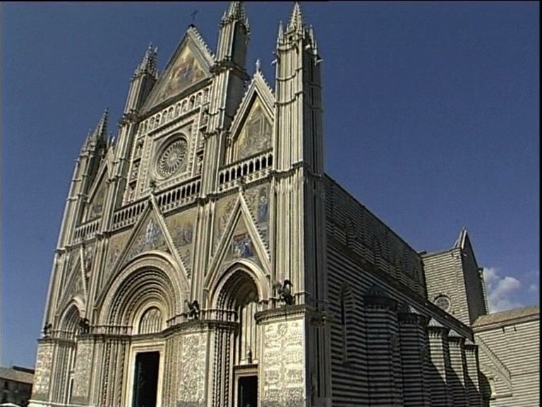 RIAPRE AL PUBBLICO L’UFFICIO DI INFORMAZIONE E ACCOGLIENZA TURISTICA DI PIAZZA DUOMO