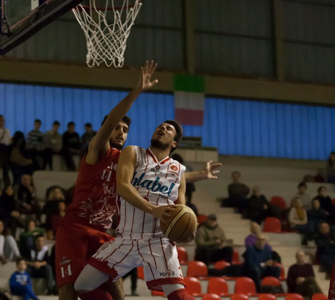 LA VETRYA ORVIETO BASKET STECCA ALLA PRIMA IN CASA