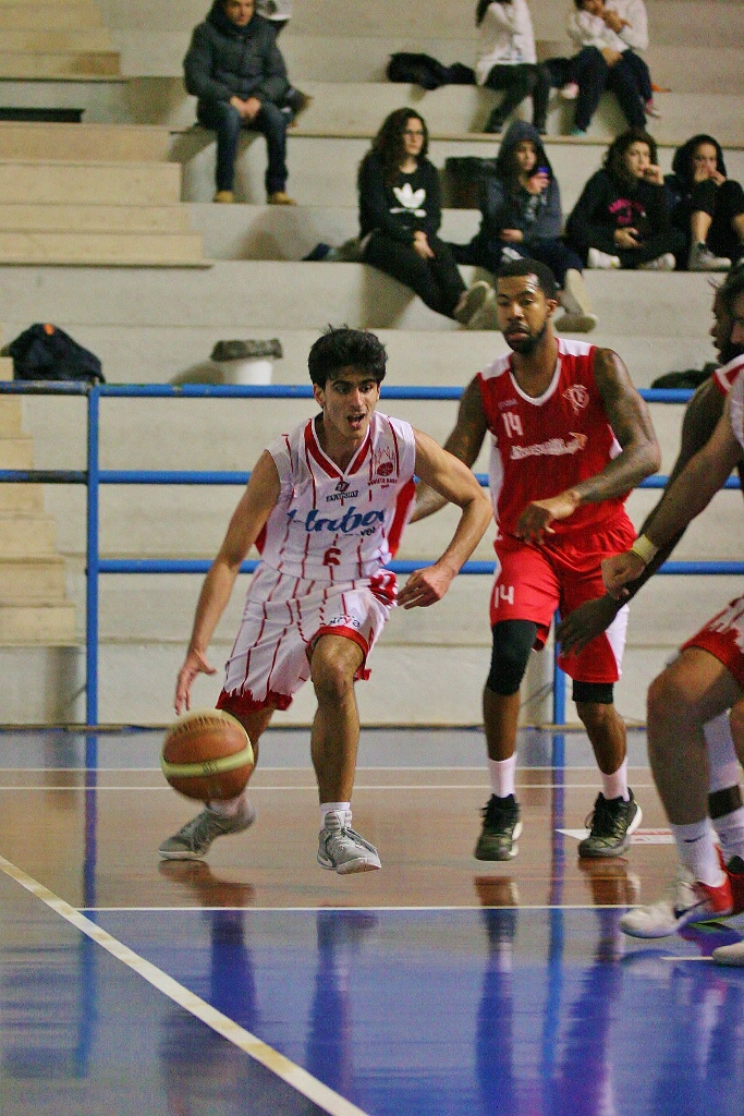 LA VETRYA ORVIETO BASKET SI FA BEFFARE NEL FINALE