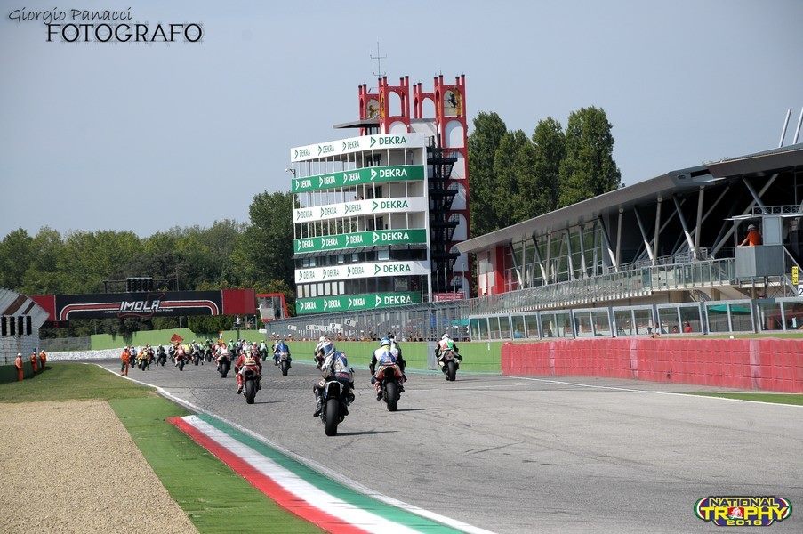 IL NATIONAL TROPHY SCENDE IN PISTA A IMOLA PER LA PRIMA STAGIONALE.