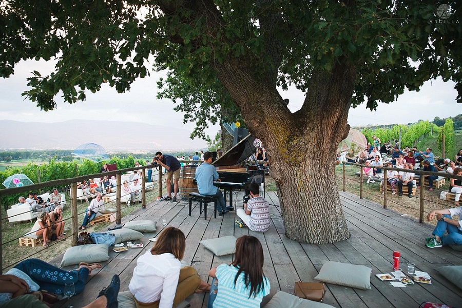 “DRINK WITH”, IL JAZZ INCONTRA LE ECCELLENZE ENOGASTRONOMICHE UMBRE.