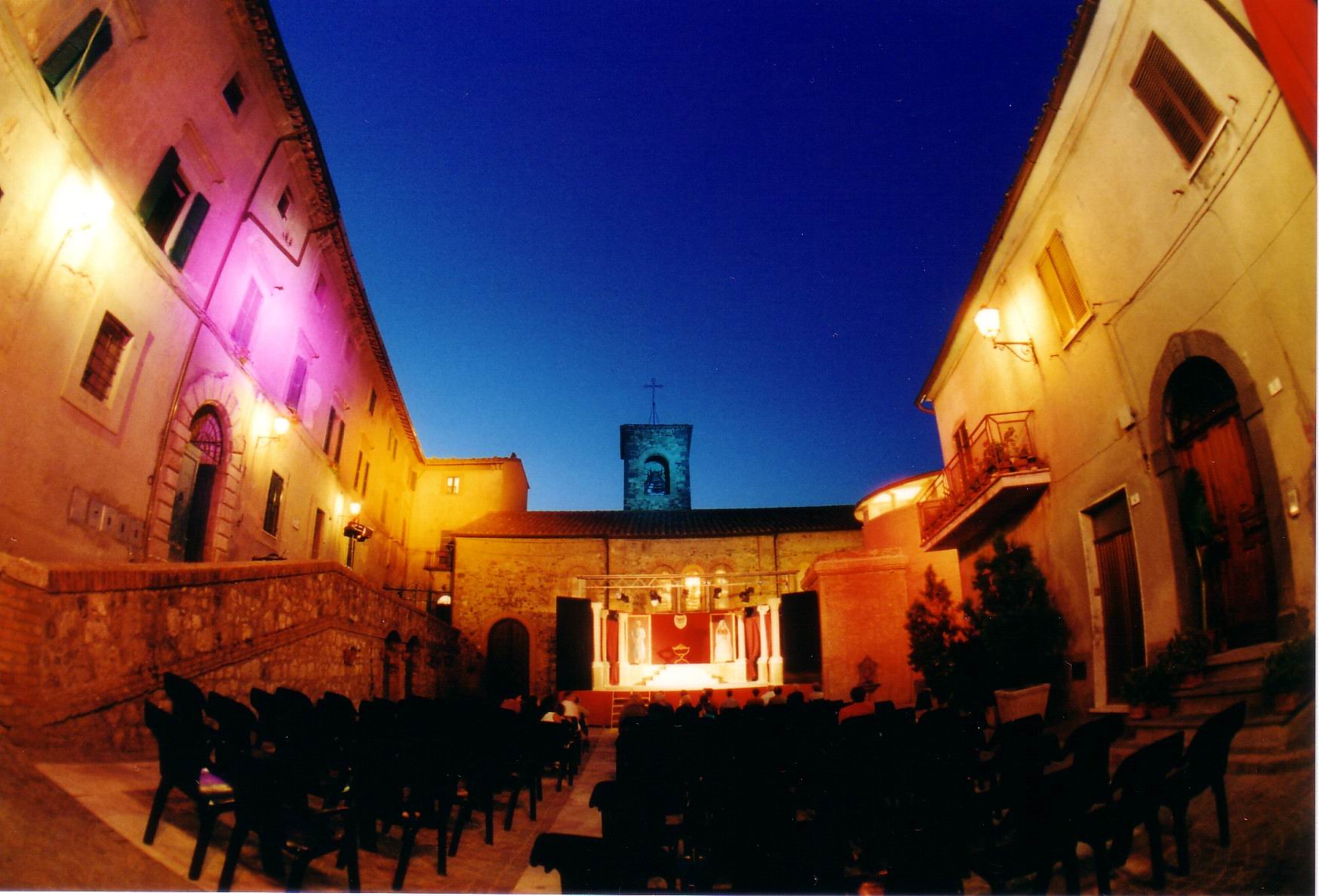 AL VIA LA XXI^ EDIZIONE DEL FESTIVAL NAZIONALE DI TEATRO AMATORIALE STELLA D’ORO.