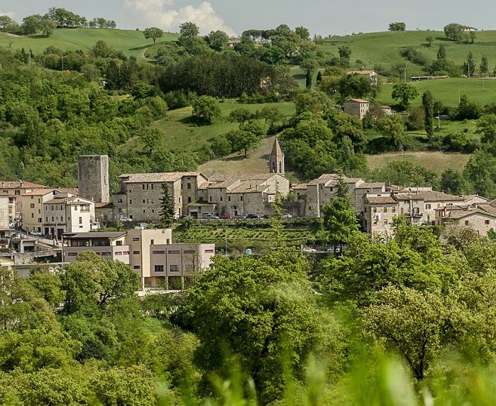 A PIETRALUNGA INIZIATIVA A SFONDO SOCIALE E LEGATA ALLA SUA TERRA: DOPO IL SUCCESSO DELLA 30ESIMA EDIZIONE DELLA MOSTRA MERCATO DEL TARTUFO E DELLA PATATA BIANCA E’ IN PROGRAMMA PER IL 23 OTTOBRE UN CONVEGNO SUI BENI CONFISCATI ALLE MAFIE E SULLE COOPERATIVE DI COMUNITA’.