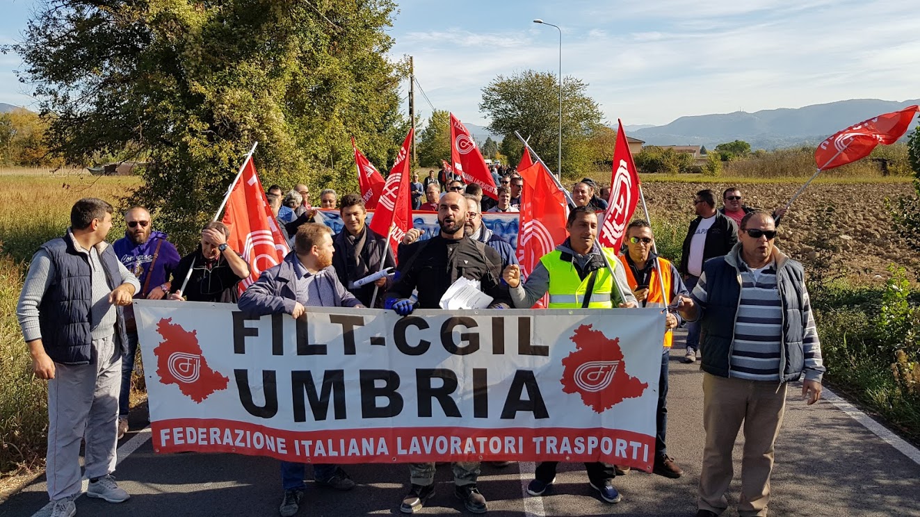 TERNI: PARLANO I LAVORATORI DI BUSITALIA, CONTRO L’INQUINAMENTO E IL TRAFFICO PUNTARE SUL TRASPORTO PUBBLICO.