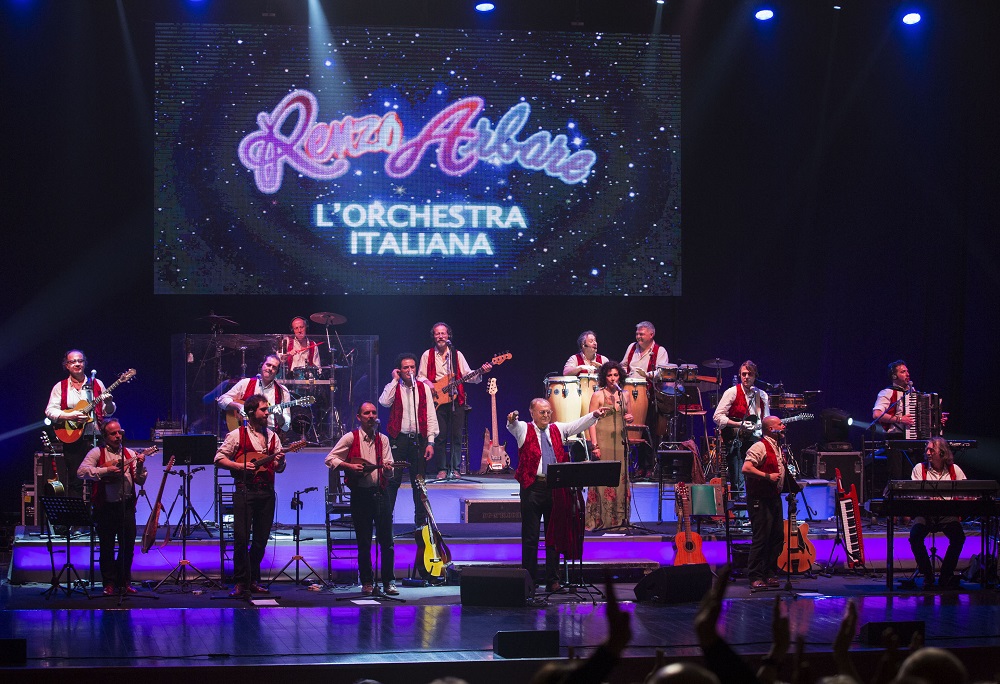“LIVE IN UMBRIA” – RENZO ARBORE E L’ORCHESTRA ITALIANA A PERUGIA, ANNULLATO IL CONCERTO DI CAPODANNO.