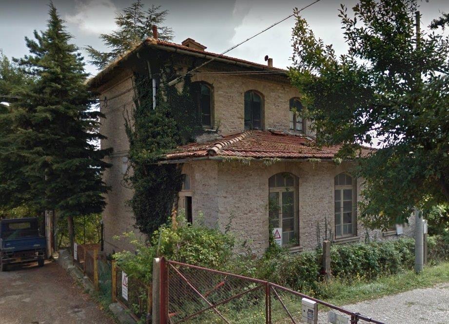 LA EX SCUOLA DI ARMENZANO SARA’ RECUPERATA E ADIBITA A CENTRO DI AGGREGAZIONE SOCIALE E CULTURALE E OSTELLO RIFUGIO.