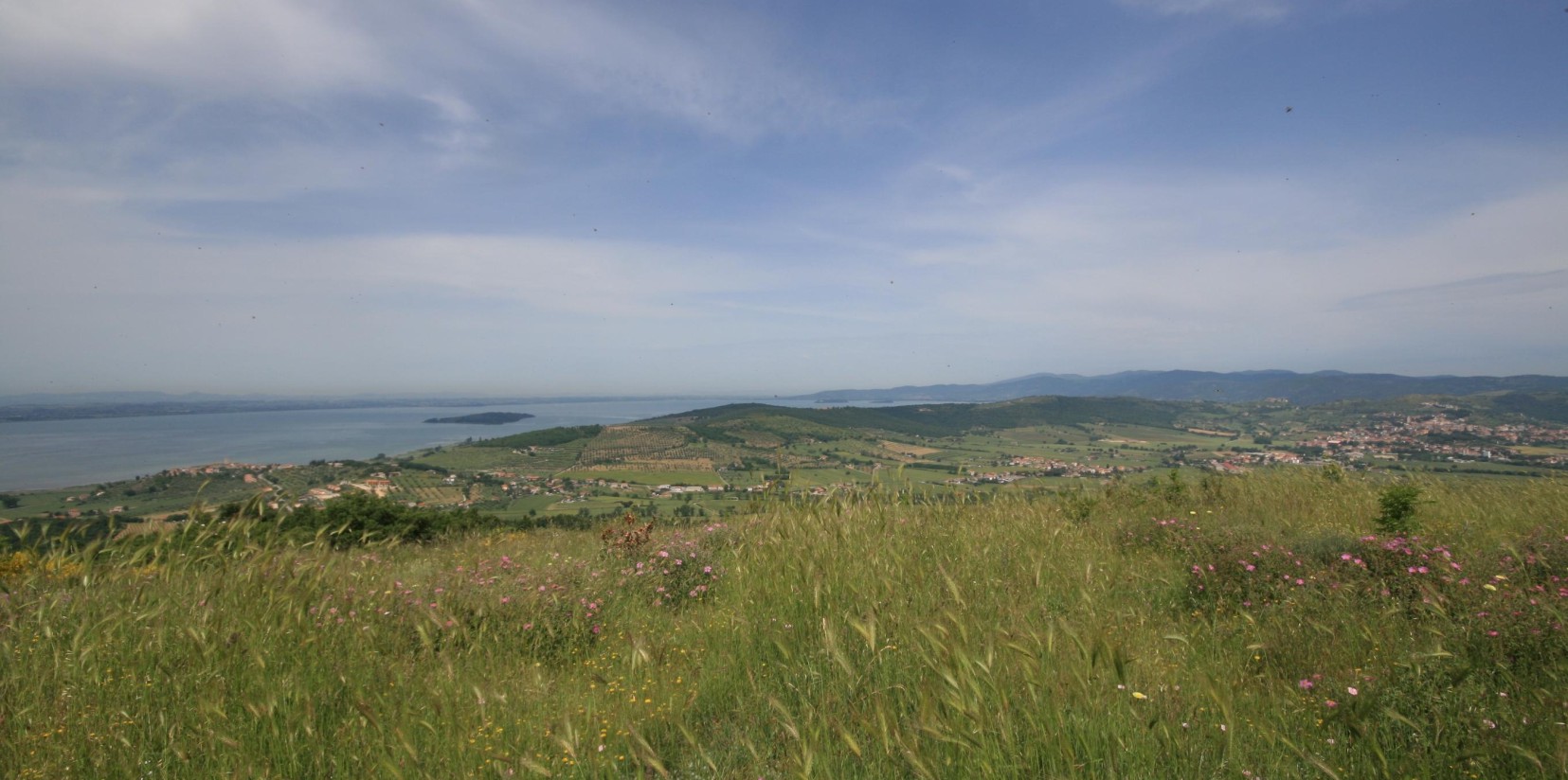 NUOVA CRISI RIFIUTI, I COMUNI DEL LAGO TORNANO ALL’ATTACCO: “TUTELARE I CITTADINI”. SINDACI TRASIMENO CONTRO GEST/GESENU: “MANCATO RISPETTO DEI CONTRATTI DI SERVIZIO”.