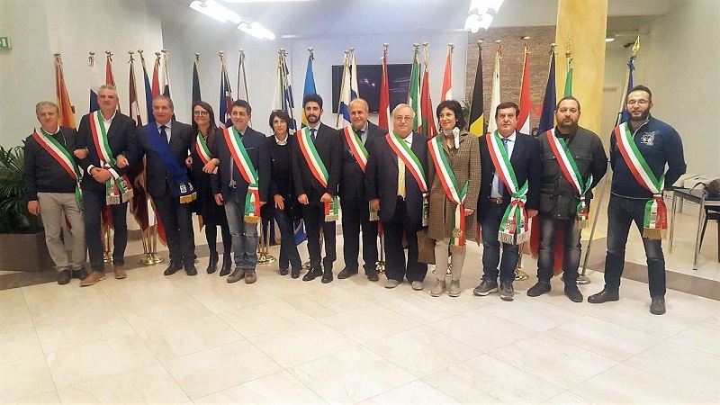 MARATONA DELL’OLIO, 13 COMUNI INSIEME PER L’ORO VERDE DELL’UMBRIA: PRESENTATA A ROMA, ALLO SPAZIO EUROPA, L’EDIZIONE 2017.