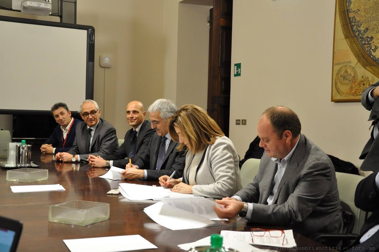 FCU, FIRMATO ACCORDO PER AVVIO PERCORSO TRASFERIMENTO DELLA GESTIONE RETE FERROVIARIA REGIONALE A RFI.