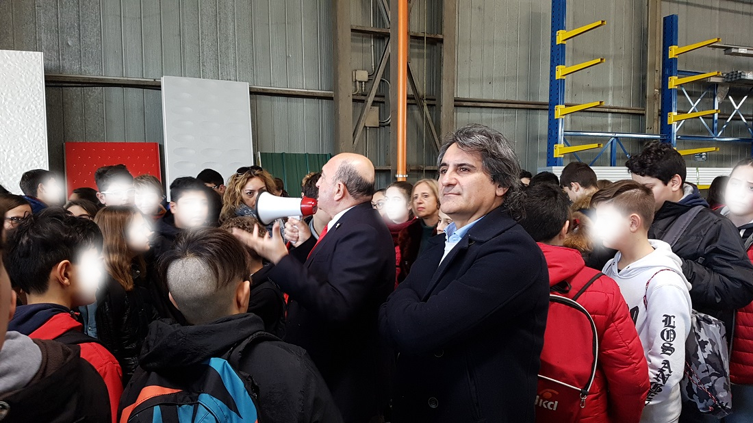 TODI, STUDENTI MEDI IN VISITA CON I GEOMETRI ALLA ELCOM SYSTEM SPA.