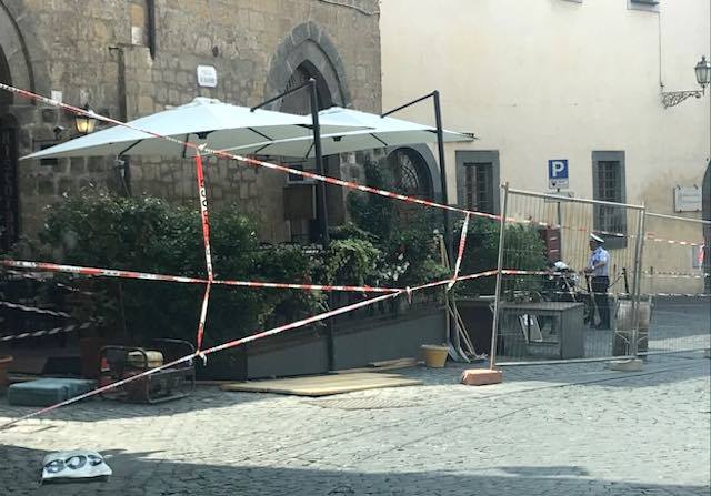 SOPRALLUOGO IN PIAZZA DE’ RANIERI PER LO “SGROTTAMENTO” DI UNA PARTE DELLA PAVIMENTAZIONE DAL SELCIATO.