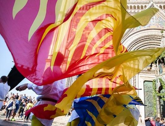 PARATA NAZIONALE DELLA BANDIERA.