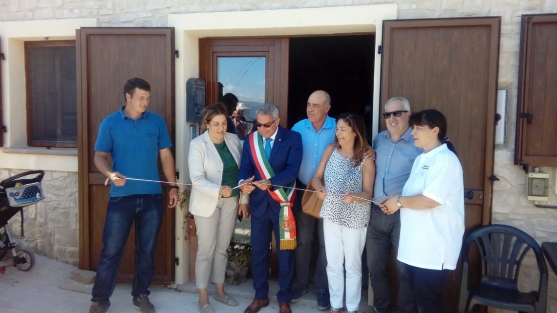 CHIUSURA LAVORI RICOSTRUZIONE PER PRIMO AGRITURISMO A CASTELLUCCIO DI NORCIA, PRESIDENTE MARINI: SEGNO DI GRANDE SPERANZA.