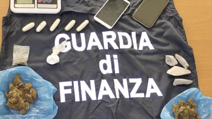 GUARDIA DI FINANZA: ATTIVITA’ DI CONTRASTO ALLO SPACCIO DI SOSTANZE STUPEFACENTI A TERNI. SEQUESTRATI CIRCA 640 GRAMMI DI MARIJUANA E 50 GRAMMI EROINA. ARRESTATO UN CITTADINO NIGERIANO E DENUNCIATO UN SUO CONNAZIONALE.