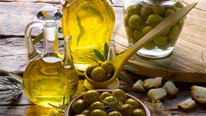 OLIO D’OLIVA, CROLLA LA PRODUZIONE NEL MEZZOGIORNO, SALE NEL CENTRO, IL NORD RECUPERA  DOPO LA BATOSTA 2021. IL BILANCIO NAZIONALE È -37% (-121MILA TONNELLATE DI PRODOTTO)