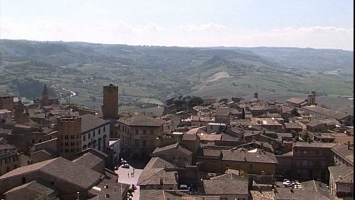 “UNA DIVERSA PROPOSTA PER IL TURISMO: VIVERE ORVIETO”
