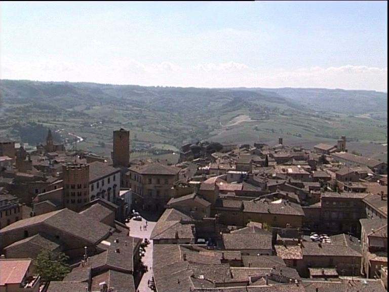 PER LAVORI IN UN FABBRICATO, CHIUSURA A FASCE ORARIE DI VIA DELLA COMMENDA NEL CENTRO STORICO