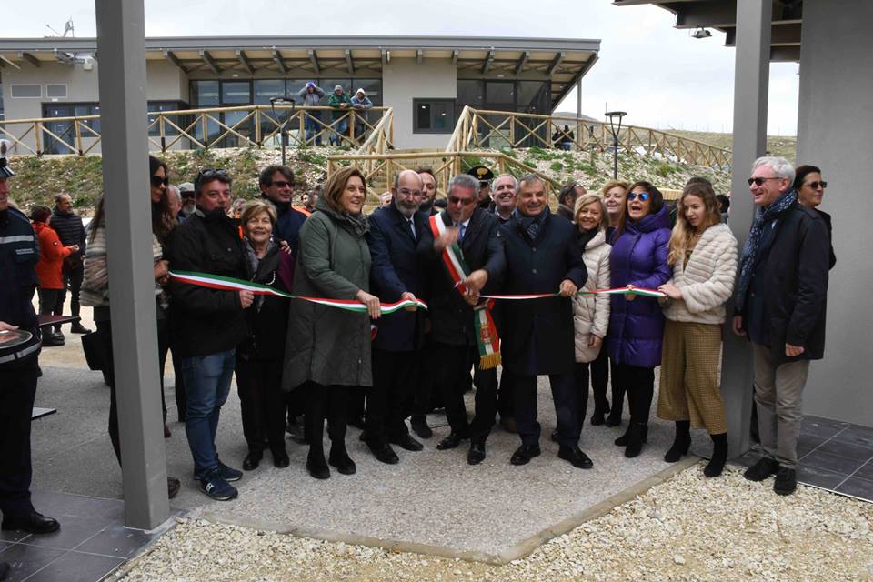 SISMA: INAUGURATA A CASTELLUCCIO LA NUOVA STRUTTURA PER ATTIVITA’ PRODUTTIVE. MARINI “E’ PRESUPPOSTO PER DARE FUTURO A QUESTA COMUNITA'”.