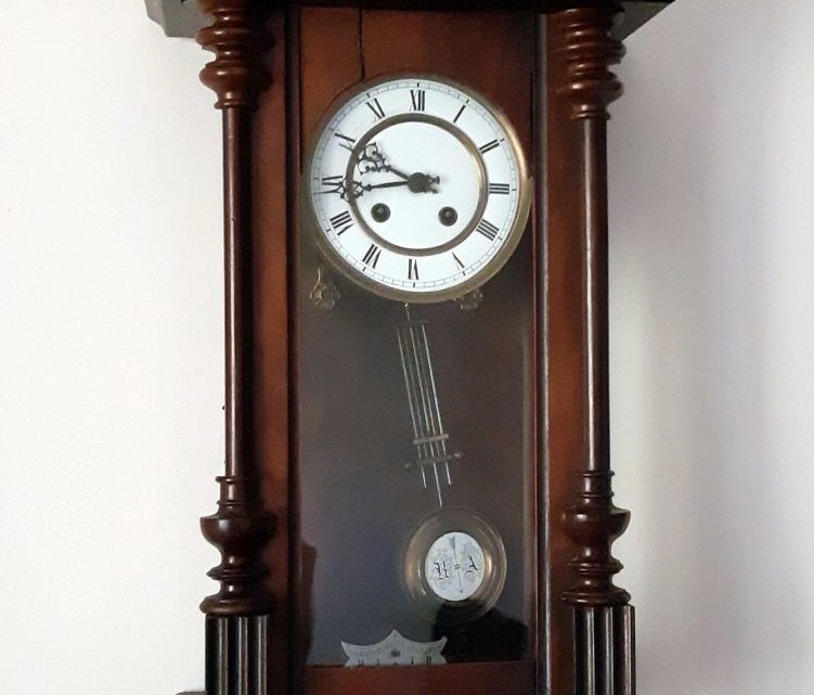 MONTEFRANCO, OROLOGIO IN COMUNE SIMBOLO DI EMIGRAZONE MONTEFRANCANA