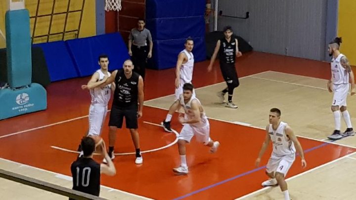 IL BASKET TODI FIRMA L’IMPRESA SUL CAMPO DELL’URBANIA E SALE IN TESTA ALLA CLASSIFICA.