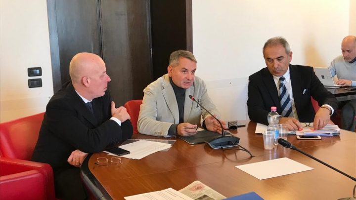 PRIMA COMMISSIONE (3): INFORMATIVA DELL’ASSESSORE PAPARELLI SUL PROGRAMMA REGIONALE ‘UMBRIATTIVA’ – IMPEGNATI OLTRE 40 MILIONI DI EURO NEI SETTORI GIOVANI, ADULTI, DIPLOMATI E LAUREATI, IMPRESE E REIMPIEGO