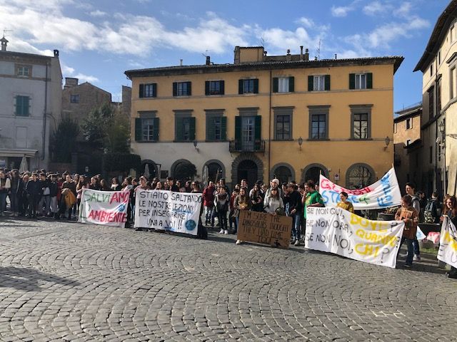 STUDENTI IN PIAZZA DEL POPOLO ALLA “MARCIA PER IL CLIMA”