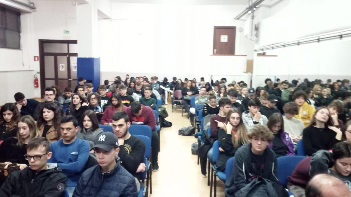 CALRE: “GIOVANE EUROPA. LA NOSTRA UMBRIA DI FRONTE ALLE SFIDE DEL CAMBIAMENTO” – LUNEDÌ 8 APRILE ORE 9, PALAZZO CESARONI, PROSEGUONO LE GIORNATE DI CONFRONTO CON GLI STUDENTI
