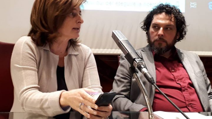 CULTURA: “NEDDA E SALVATORE, UN VIAGGIO NELL’OPERA” – IL SALUTO DELLA PRESIDENTE DELL’ASSEMBLEA LEGISLATIVA, PORZI ALLA CONFERENZA STAMPA DELL’ASSOCIAZIONE ‘SINE TRACTU’ A PALAZZO CESARONI