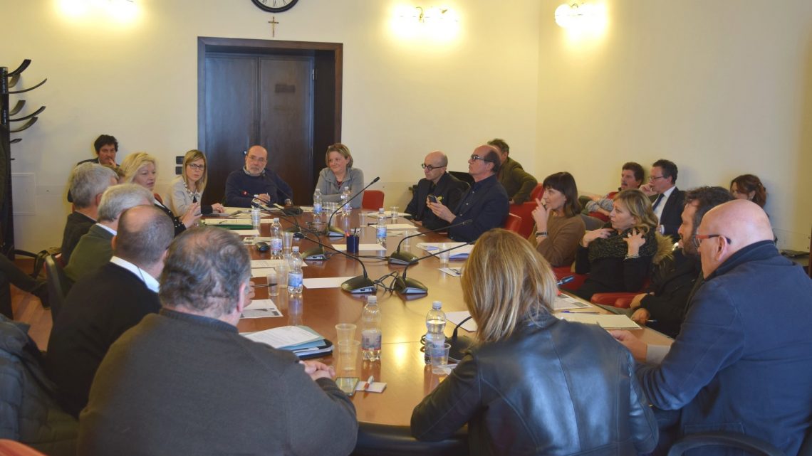 SECONDA COMMISSIONE: “DISCIPLINA EMISSIONI GASSOSE DA ATTIVITÀ A FORTE IMPATTO ODORIGENO” – SU PROPOSTA LEGGE DI SOLINAS (MISTO-MDP) DECISI ULTERIORI APPROFONDIMENTI IN TEMA SANITARIO