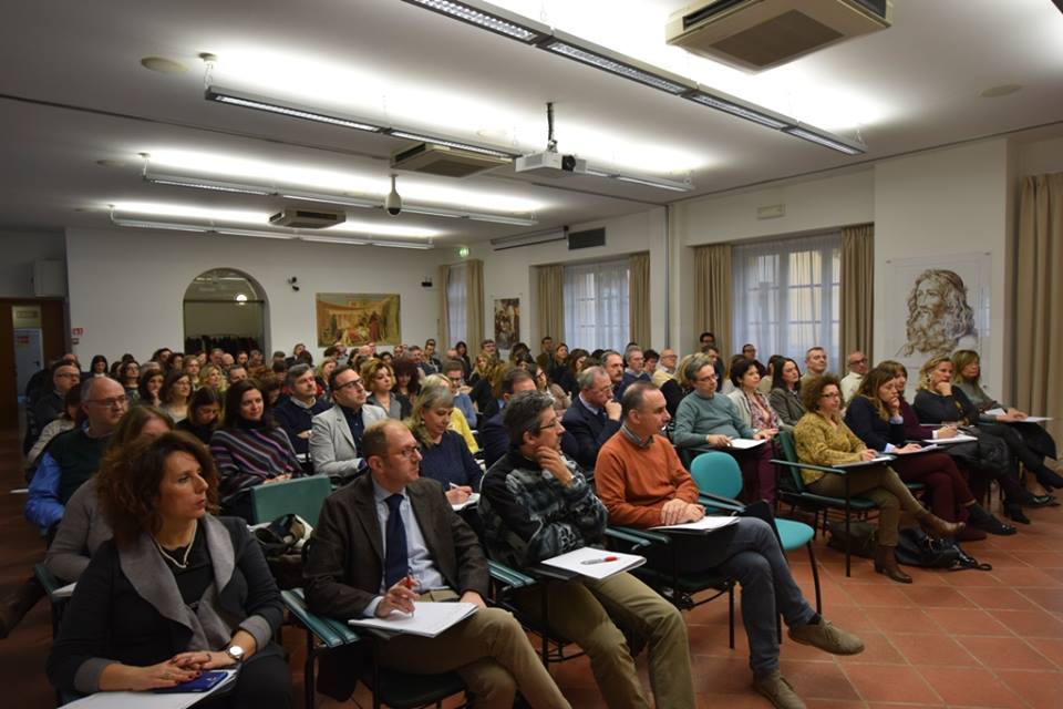 L’ABUSIVISMO EDILIZIO E LE PROCEDURE TECNICHE E AMMINISTRATIVE, OLTRE CENTO ISCRITTI AL CORSO A VILLA UMBRA