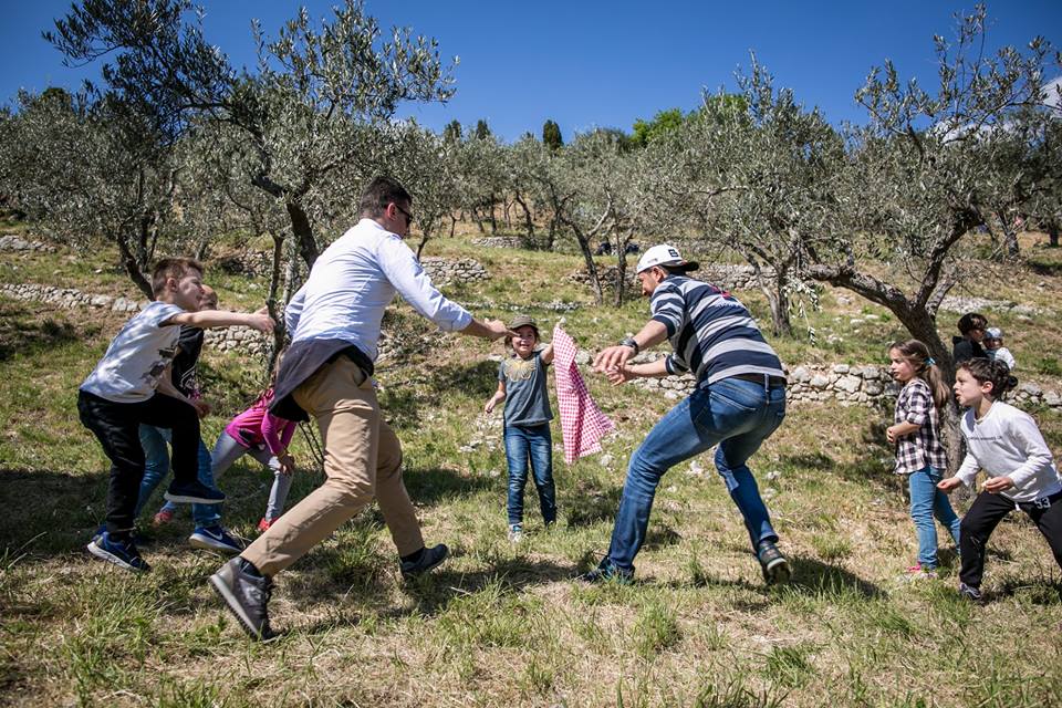 “PIC & NIC A TREVI. ARTE, MUSICA E MERENDE TRA GLI OLIVI