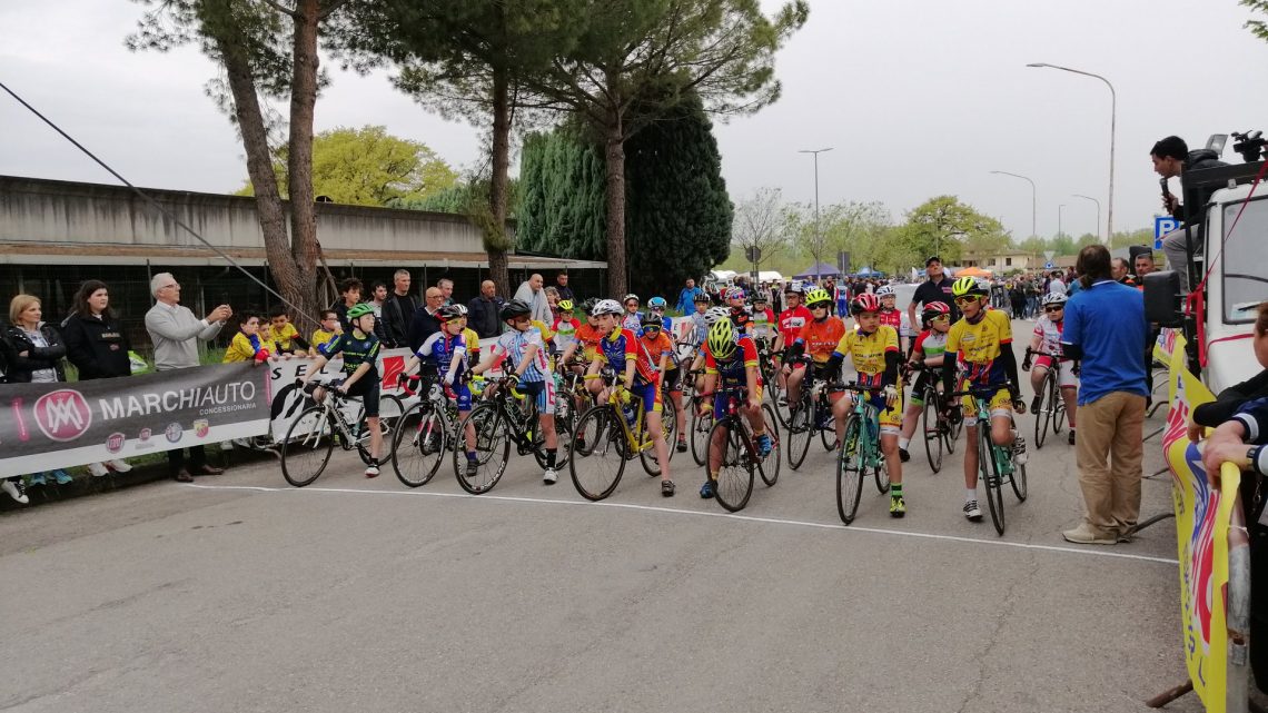 A DERUTA GRANDE FESTA SUI PEDALI PER L’AVVIO DEL CANAPE’ BABY CHALLENGE