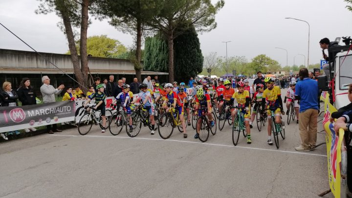 A DERUTA GRANDE FESTA SUI PEDALI PER L’AVVIO DEL CANAPE’ BABY CHALLENGE