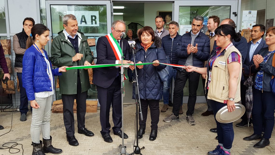 MONTECASTRILLI, TAGLIO DEL NASTRO PER LA 53ESIMA EDIZIONE DI AGRICOLLINA