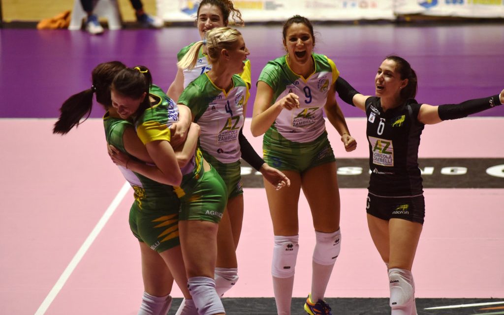 UNA ZAMBELLI ORVIETO FANTASTICA ESPUGNA TORINO E FA SUA GARA-UNO DI SEMIFINALE
