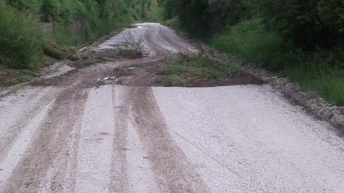 MALTEMPO, SQUADRE PROVINCIA MOBILITATE SU STRADE TRA PORCHIANO DEL MONTE, ATTIGLIANO E LUGNANO IN TEVERINA: RACCOMANDATA A AUTOMOBILISTI MASSIMA PRUDENZA