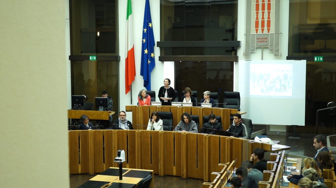 L’EUROPA DELL’ITTS ‘VOLTA’ DI PERUGIA ENTRA A PALAZZO CESARONI: CELEBRATO LO ‘EUROPE DAY’