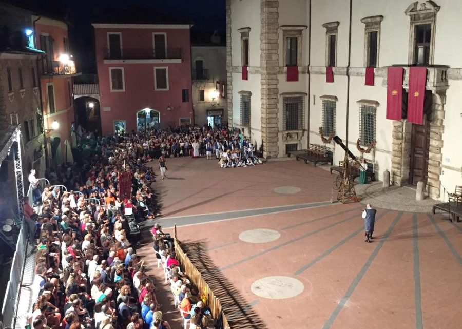 ACQUASPARTA, FESTA DEL RINASCIMENTO: VINCE LA CONTRADA DEL GHETTO, MONTANI: “GRANDE EVENTO PER TURISMO E COESIONE COMUNITÀ” 