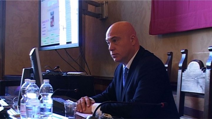“GLI AMMINISTRATORI REGIONALI BRANCOLANO NEL BUIO IN TEMA DI CHIUSURA DEL CICLO DEI RIFIUTI”. SACRIPANTI E MELONE REPLICANO