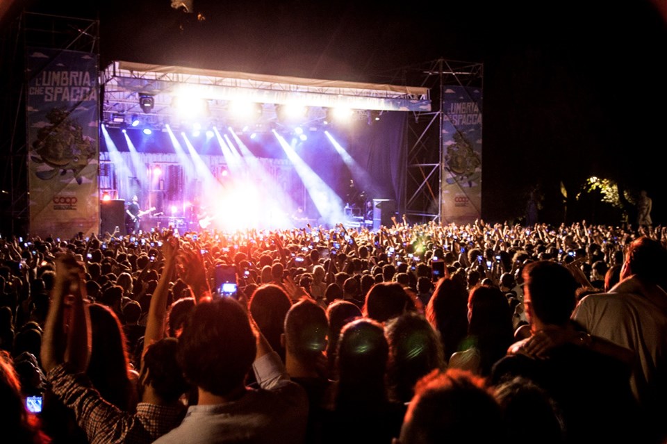 UN SUCCESSO CHE “SPACCA”: GRANDE ENTUSIASMO PER ‘L’UMBRIA CHE SPACCA’ CON 25 ESIBIZIONI IN TRE GIORNI DAL POMERIGGIO ALLA SERA E 120 MUSICISTI COINVOLTI.