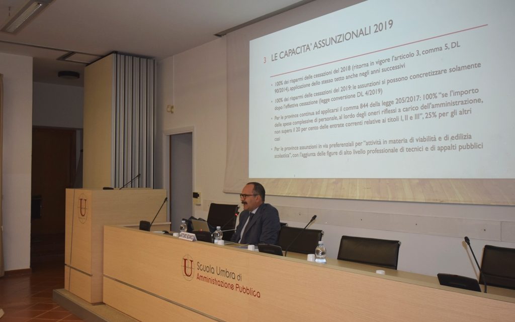 DECRETO CONCRETEZZA: A VILLA UMBRA LE NUOVE REGOLE SU ASSUNZIONI E FONDO PER IL SALARIO ACCESSORIO