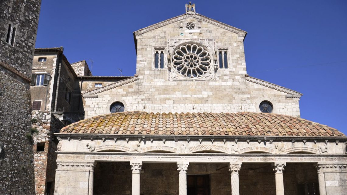 LUGNANO IN TEVERINA, COLLEGIATA E BELLEZZE ARTISTICHE E NATURALI PER “IL BORGO DEI BORGHI” DI RAI 3