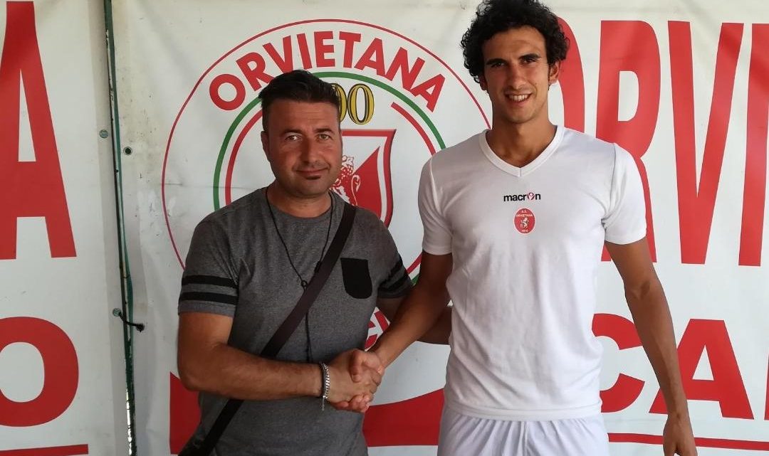 ALESSANDRO DE VITIS IN MAGLIA BIANCOROSSA