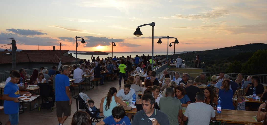 SAN SAVINO, ULTIMO WEEKEND DELLA SAGRA DEL GAMBERO E DEL PESCE DI LAGO