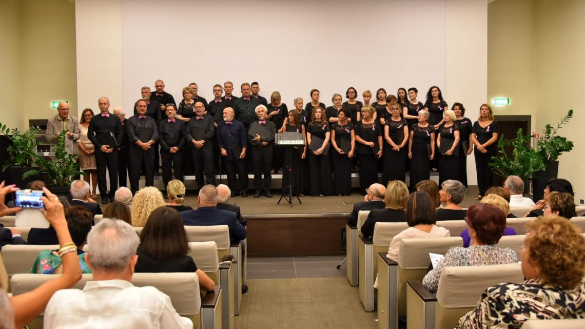 L’ASSESSORE PAGGI CON I CANTORI DI ASSISI E IL PUNTO ROSA:  “UN EVENTO SPECIALE CHE UNISCE DUE SPLENDIDE REALTA’”