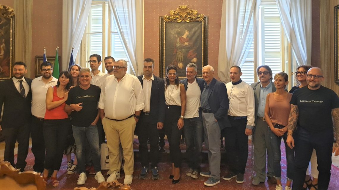 SOLIDARIETÀ E GUSTO, A MONTONE 70 CHEF PER AIUTARE RAGAZZI AUTISTICI
