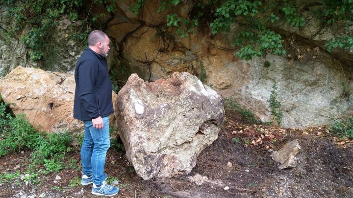 PROVINCIA, VALSERRA: STRADA CHIUSA DI NOTTE PER DISGAGGIO MASSI E MESSA IN SICUREZZA PARETE
