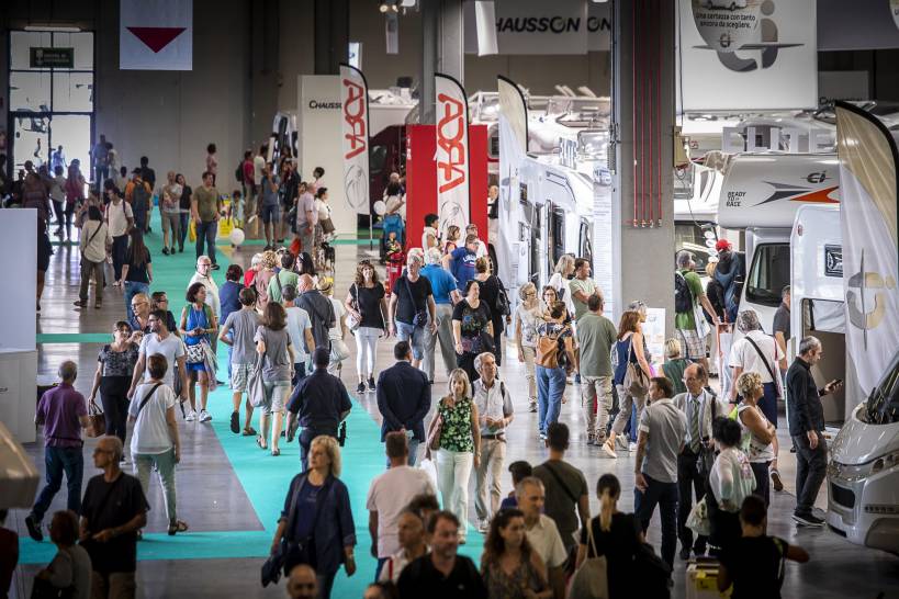 PER IL MONDO DEL CARAVAN E DEL TURISMO ALL’ARIA APERTA UNA NUOVA SFIDA CHE ARRIVA DALL’UMBRIA. AL SALONE DEL CAMPER DI PARMA PROTAGONISTA ANCHE IL BRAND UMBRO PROKUCH CON NUMEROSE NOVITÀ ATTENTE ANCHE ALLA SOSTENIBILITÀ AMBIENTALE.