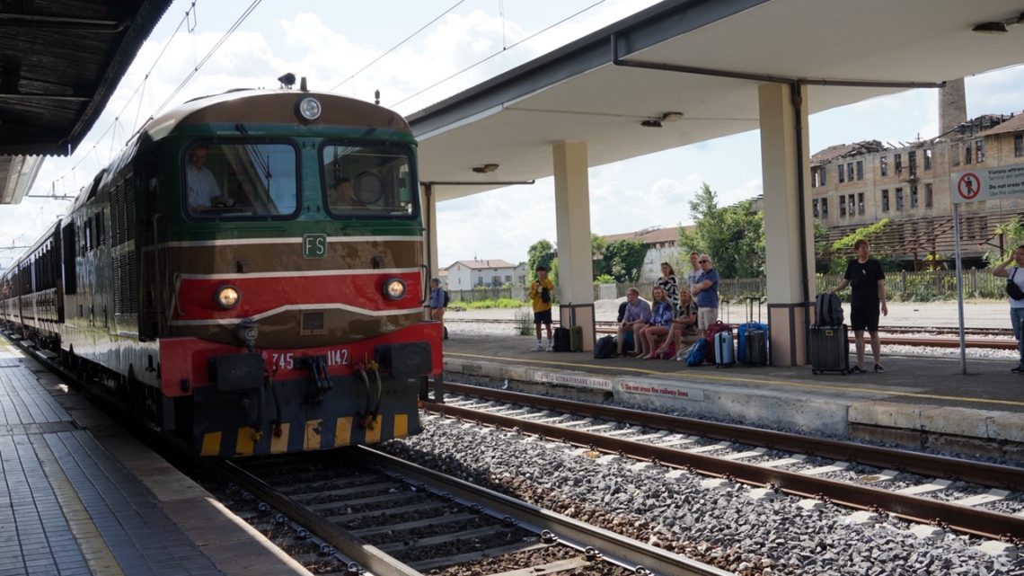 FERROVIE: INTERRUZIONE DA STANOTTE FINO AL 30 DICEMBRE, PER IL NUOVO BINARIO SULLA CAMPELLO-SPOLETO DELLA LINEA ORTE-FALCONARA