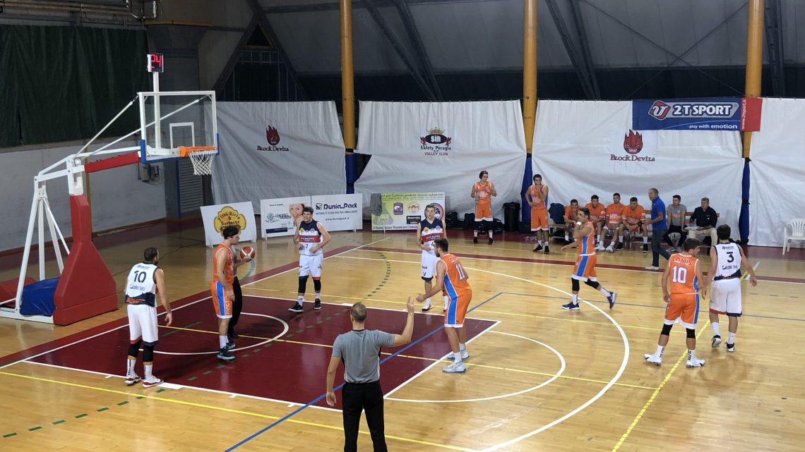 CHE SQUADRA, CHE VIRTUS! L’EKO GRUPPO ASSISI VINCE E CONVINCE AL PALASIR: 78-62 ALLA PISAURUM E 4 PUNTI IN CLASSIFICA